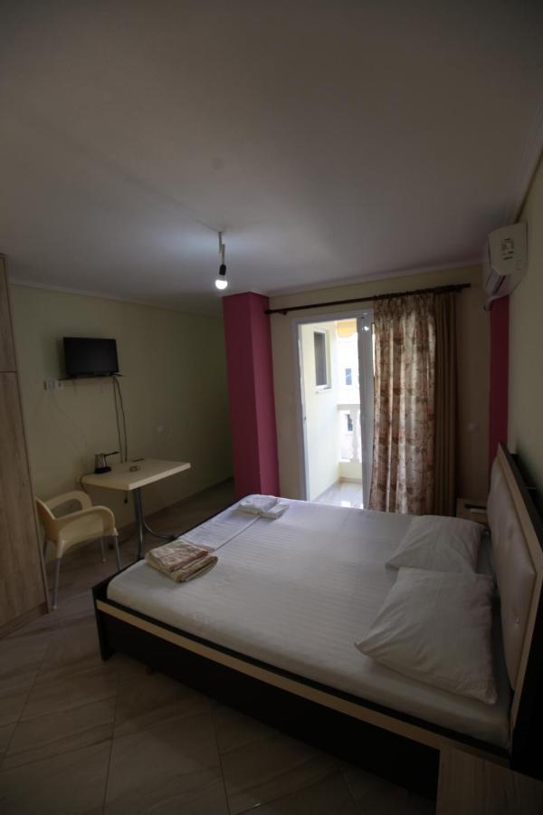 Angjelo Apartments Sarandë Exterior foto
