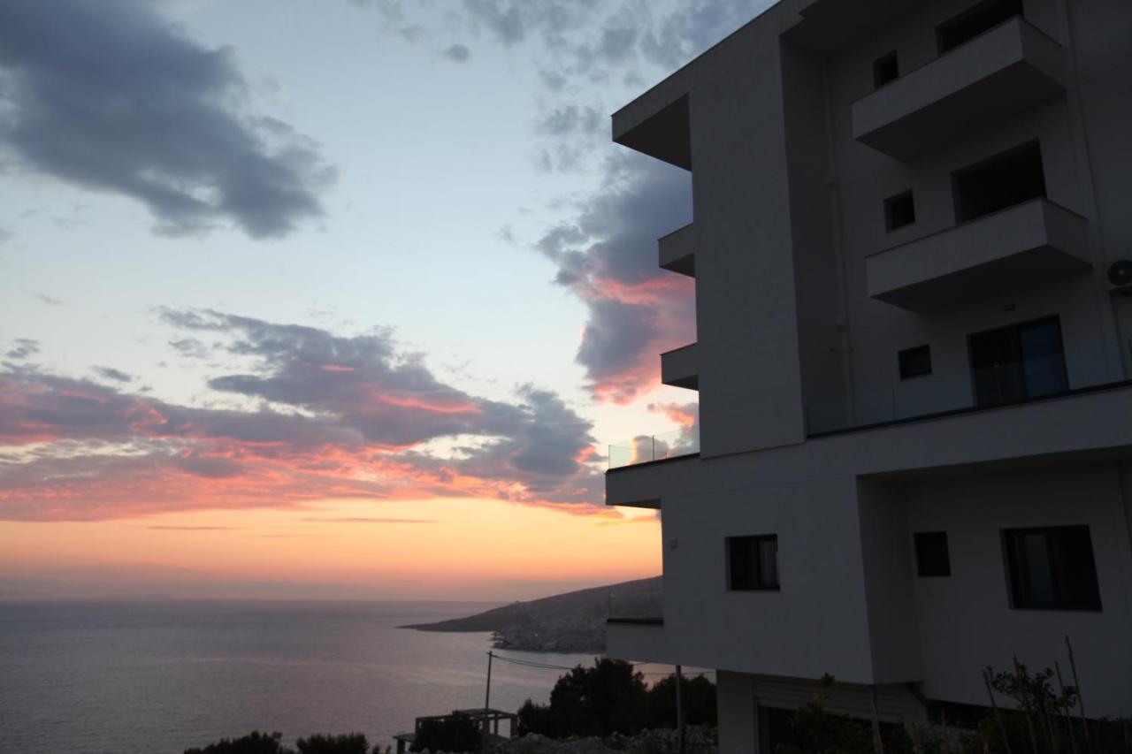 Angjelo Apartments Sarandë Exterior foto