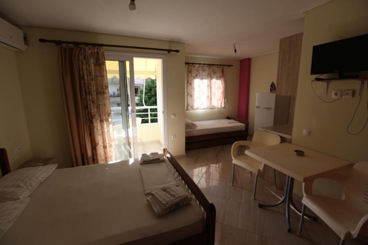 Angjelo Apartments Sarandë Exterior foto