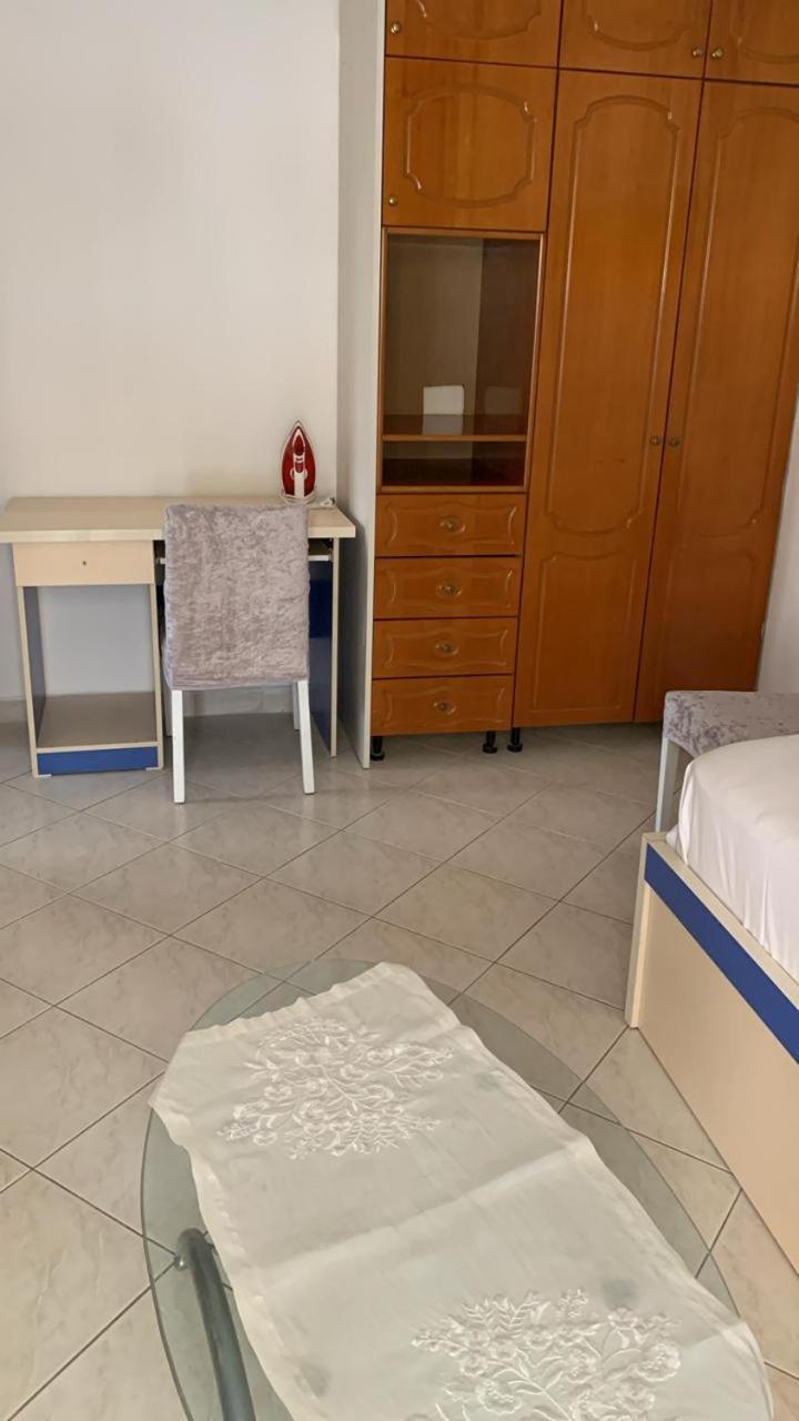 Angjelo Apartments Sarandë Exterior foto