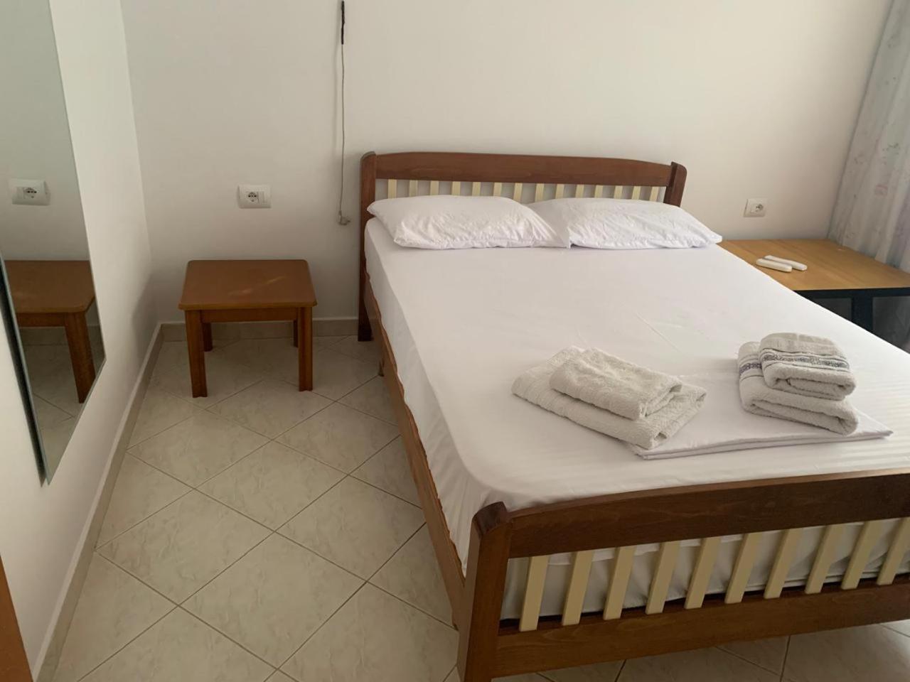 Angjelo Apartments Sarandë Exterior foto