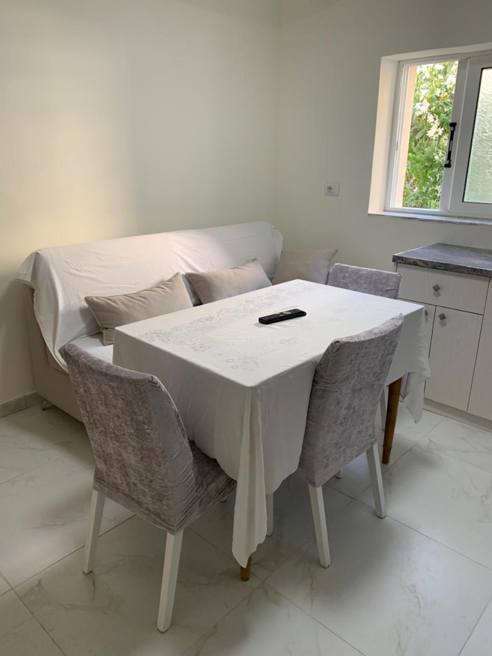 Angjelo Apartments Sarandë Quarto foto